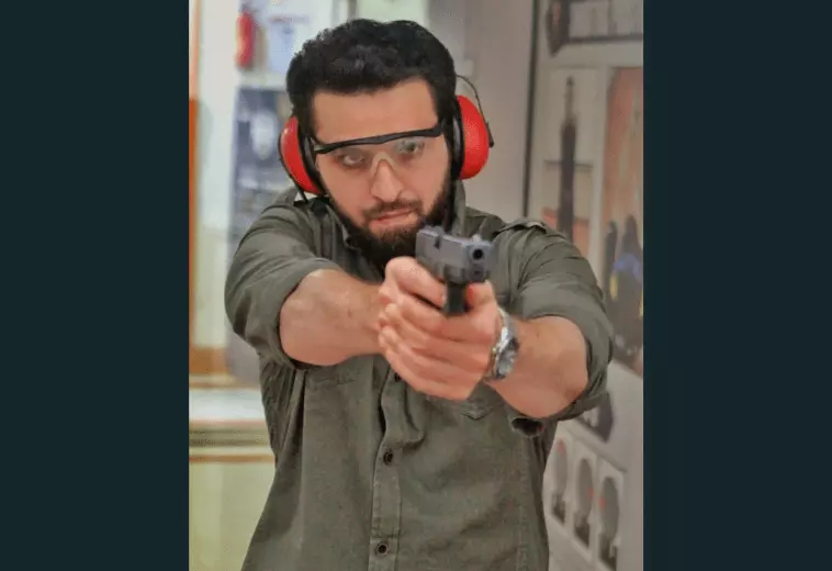 mohsin nawas shooting with pistol
