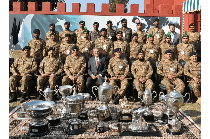 mohsin nawas with commanders